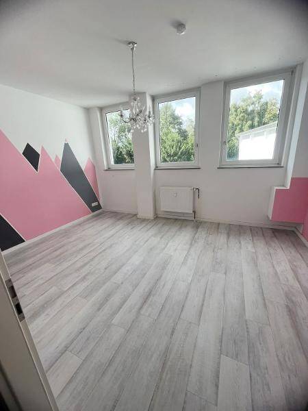 Renditestarkes Investment in 1A-Lage: 14 Wohnungen, 4 Gewerbeeinheiten, Stellplätze & Garagen – Mönchengladbach – Vorschaubild 7