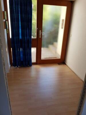 Mit Blick ins Grüne, großzügige 2- Zimmerwohnung mit Balkon – 69126 Heidelberg – Vorschaubild 2