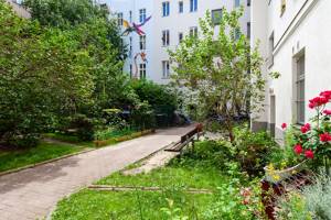 Ganz oben, ruhig und hell. Vermietete Einzimmerwohnung in Berlin-Friedrichshain. – 10247 Berlin – Vorschaubild 6