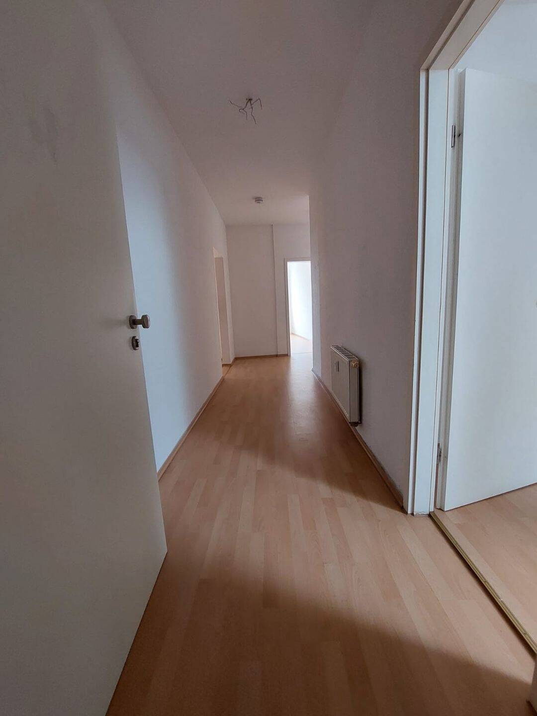 Tolle 7-Raum-DG-Wohnung mit Balkon in Chemnitz-Kappel – Chemnitz – Vorschaubild 2