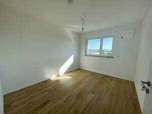 Mainz-Kastel: Penthousewohnung mit vier Zimmern, Küche, Balkon und Stellplatz – 55252 Wiesbaden – Vorschaubild 9