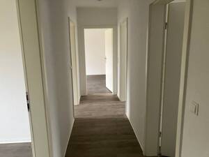 Gelegenheit: günstige 4-Zimmer-Wohnung für eine kleine Familie – 34128 Kassel – Vorschaubild 9