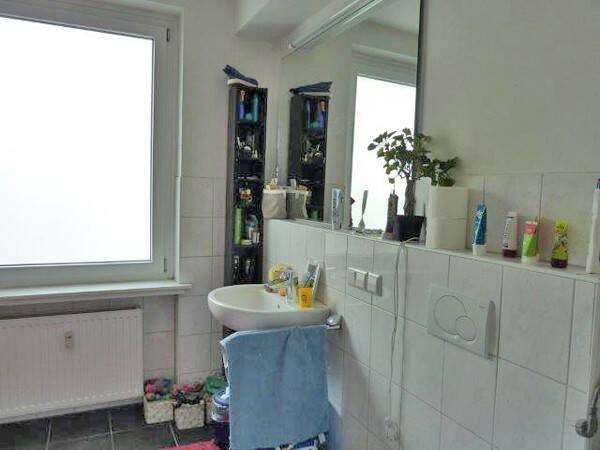 HVV Immobilien: „Grünenweg“: Helle freundliche 4-Zimmer-Wohnung mit Fahrstuhl! – Bremen – Vorschaubild 5