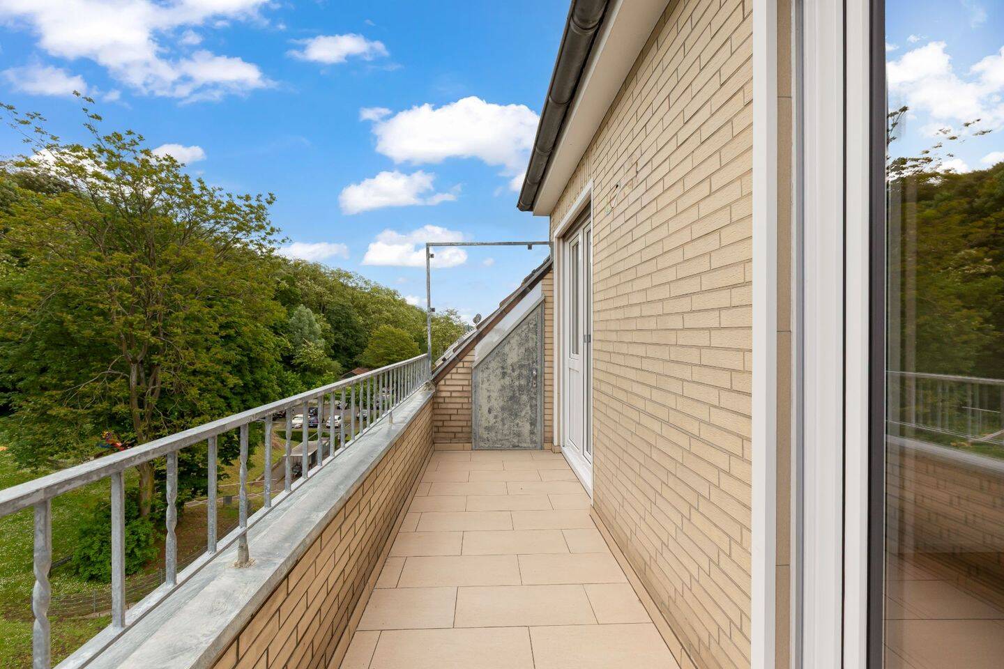 Sicheres Investment in ein gepflegtes Mehrfamilienhaus mit viel Potenzial in toller Lage – Düsseldorf – Vorschaubild 9
