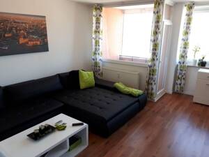 Möblierte 1-Zimmer-Wohnung mit Balkon – 22119 Hamburg – Vorschaubild 3
