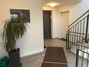 Exklusive Eigentumswohnung mit luxuriöser Ausstattung in Frankfurt-Riedberg – 60438 Frankfurt am Main – Vorschaubild 3