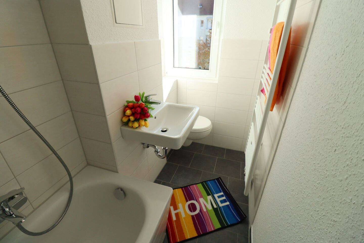 2-Raumwohnung mit Wanne und Balkon – Chemnitz – Vorschaubild 2