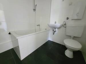 Schöne 5-Zimmer-Wohnung mit Balkon! – 45279 Essen – Vorschaubild 9