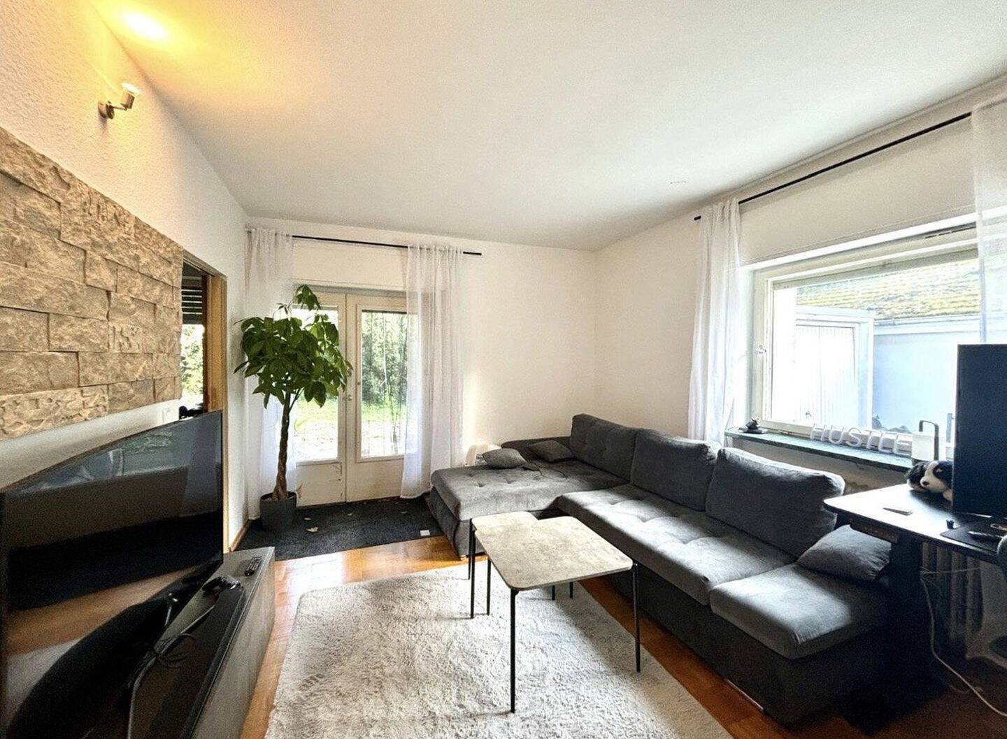 Helle 2-Zimmer-EG-Wohnung mit Terrasse & Garten in Daxlanden