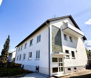 Großzügige Dachgeschosswohnung mit Balkon & viel Licht