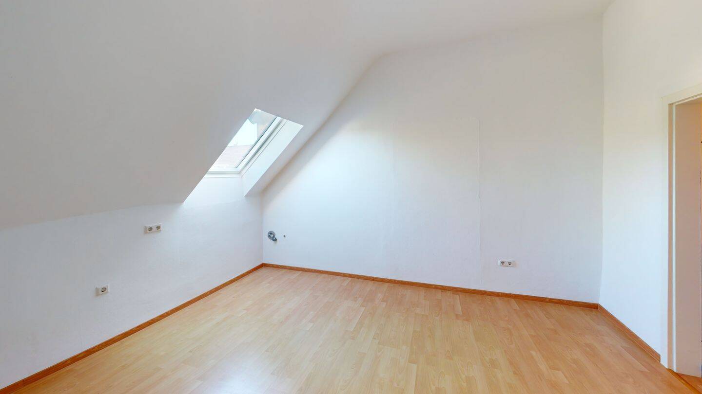 Helle, zentrale und frisch renovierte Wohnung in Friedrichsthal – Friedrichsthal – Vorschaubild 5
