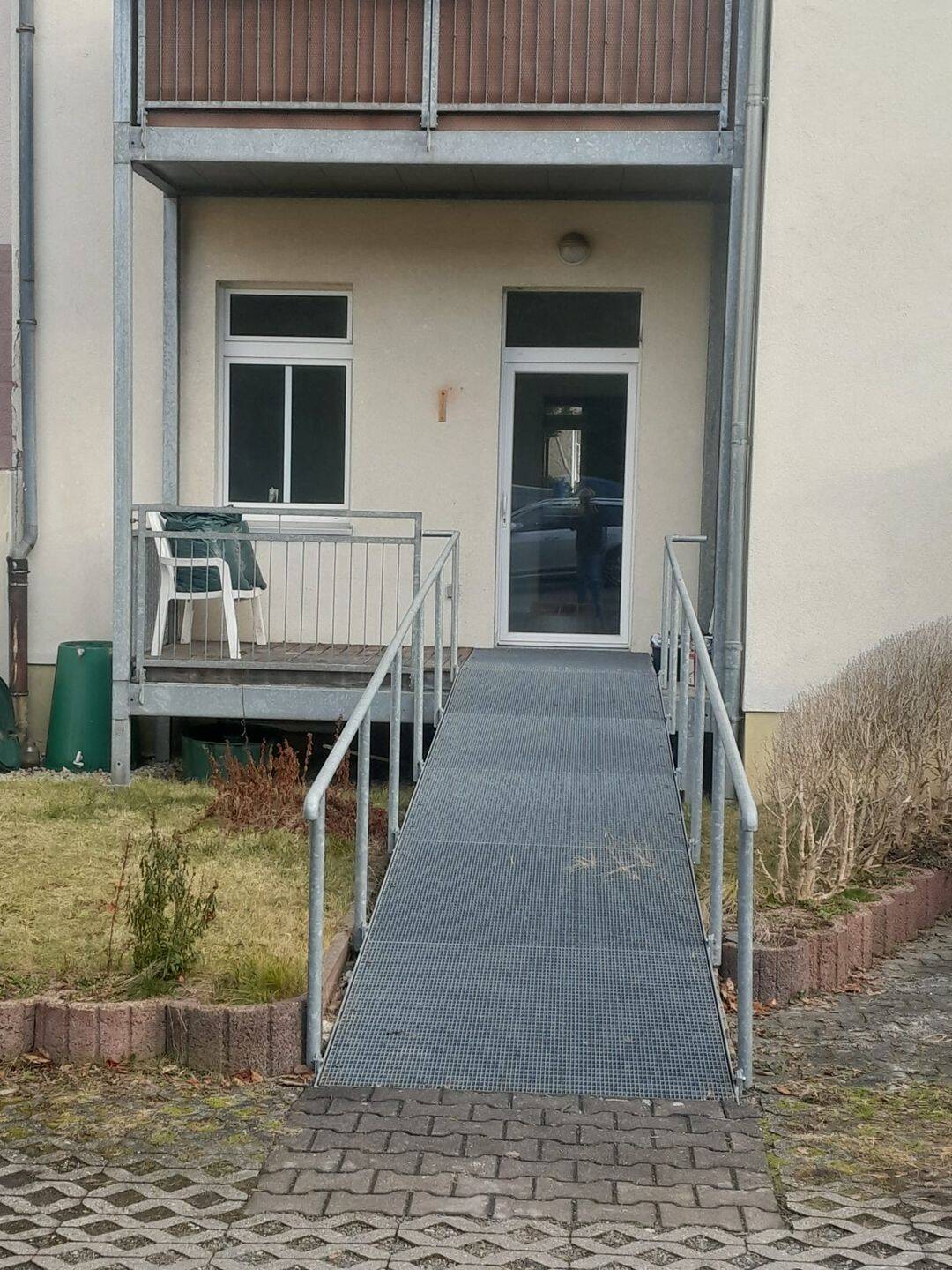 2 Raum Erdgeschoss / behindertengerecht Chemnitz – Chemnitz – Vorschaubild 2