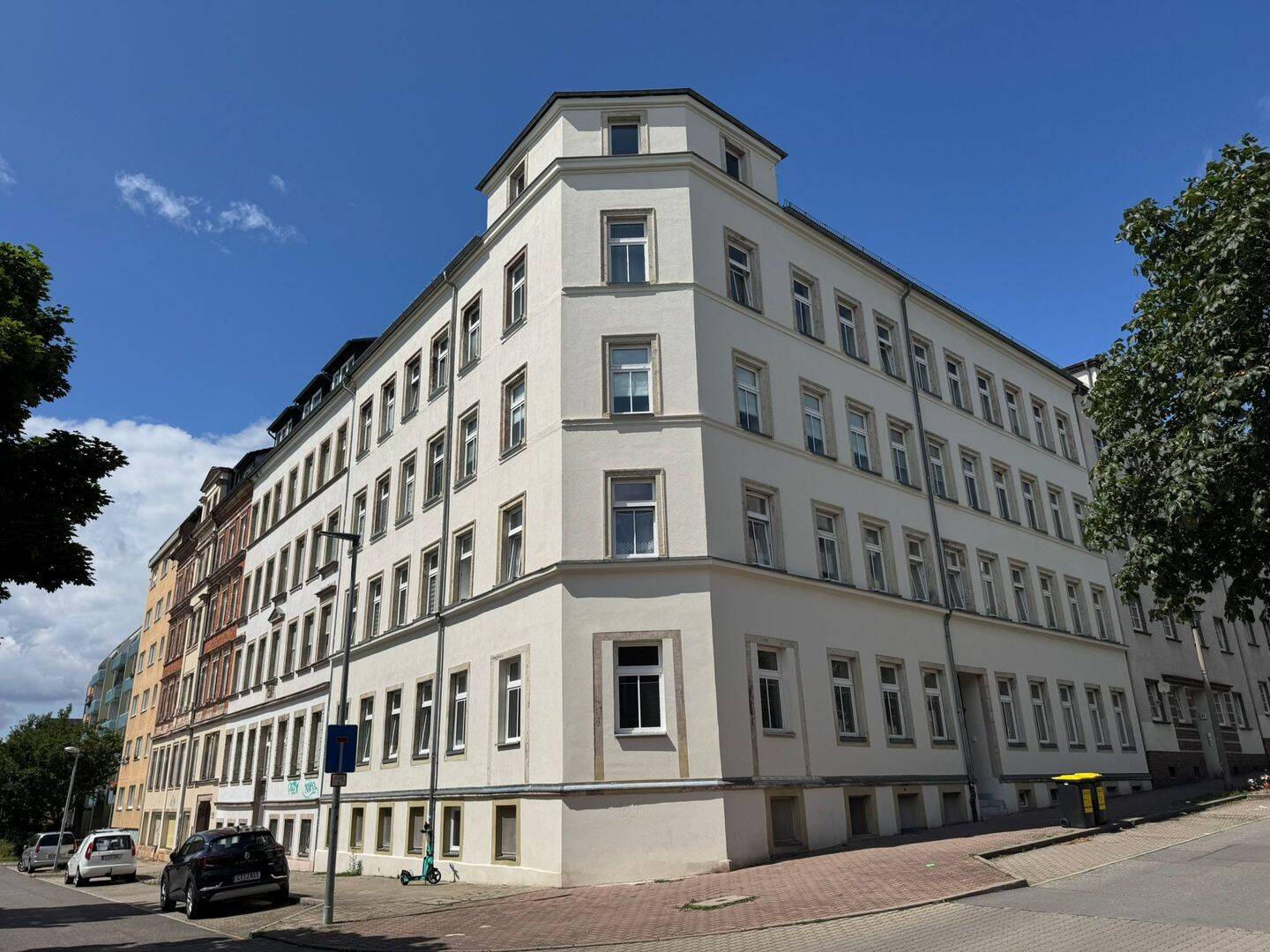 Moderne 3-Zimmer-Wohnung mit Balkon und Einbauküche – Chemnitz – Bild 1 von 9