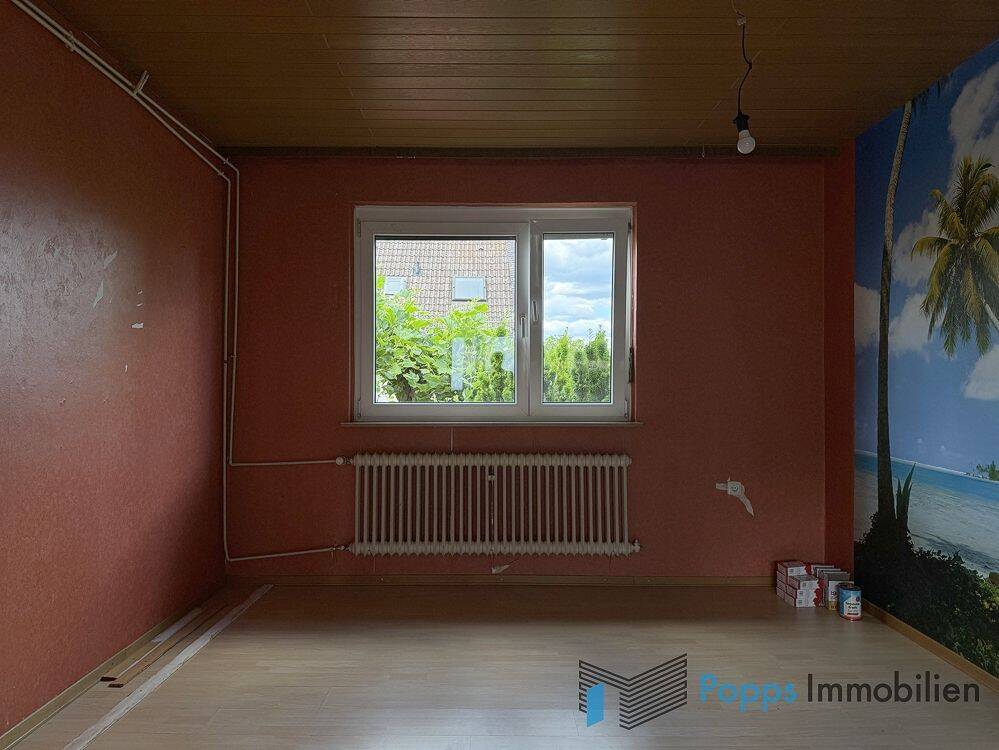 Viel Raum für die Familie - Einfamilienhaus mit Bungalow und Garage in guter Lage in Kelkheim – Kelkheim – Vorschaubild 7
