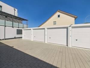 Sofort frei! Neuwertig! XXL-Balkon, Photovoltaik mit Speicher, zwei Garagen, Einbauküche, Smart-Home – 85049 Ingolstadt – Vorschaubild 6