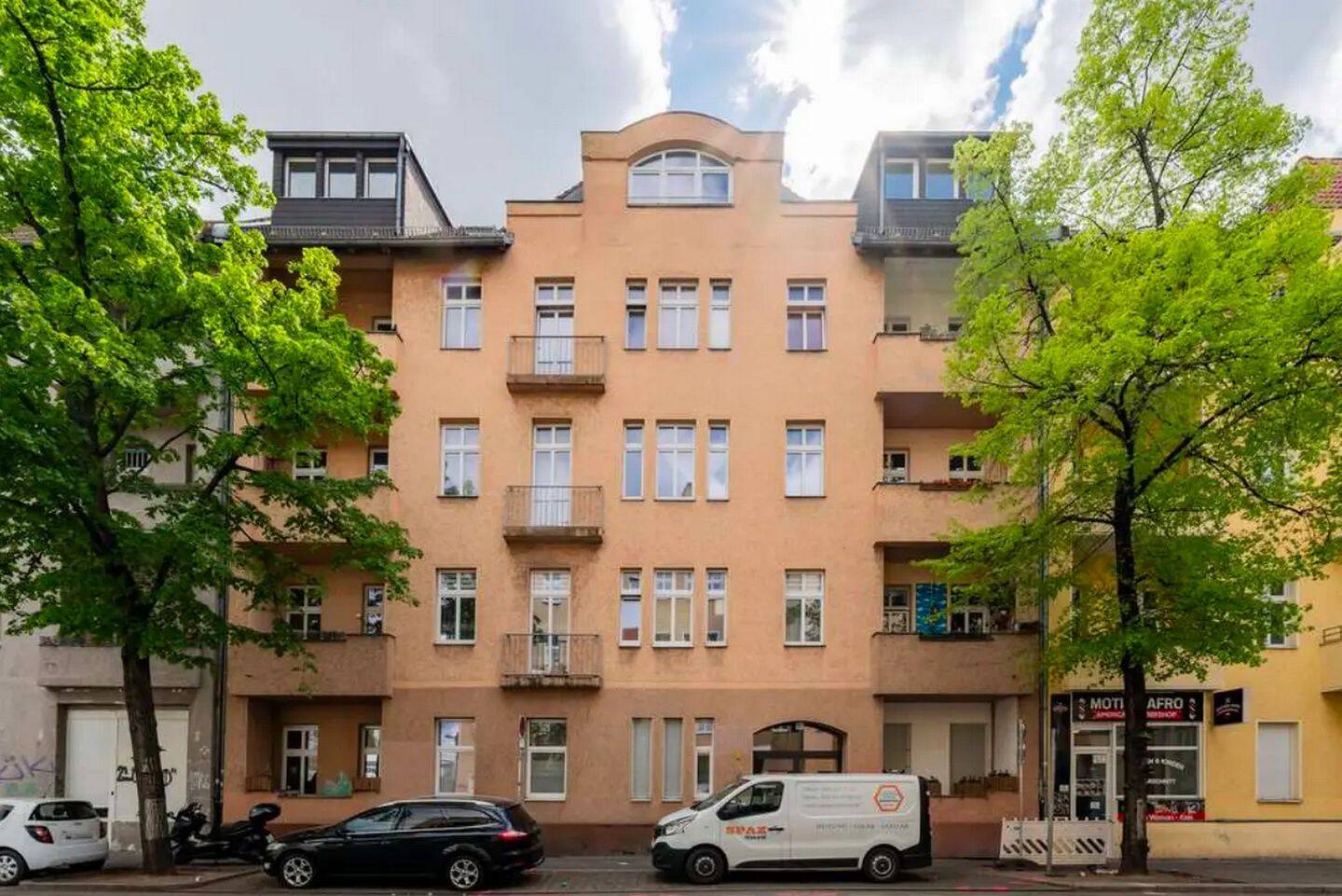 Gepflegte Altbauwohnung mit Balkon in Neukölln | 43 m² | Vollständig renoviert 2017