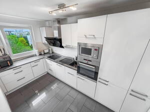 Top-Lage + Balkon + Stellplatz + Keller: Großzügige 3-Zimmer-Wohnung! – 63067 Offenbach am Main – Vorschaubild 3
