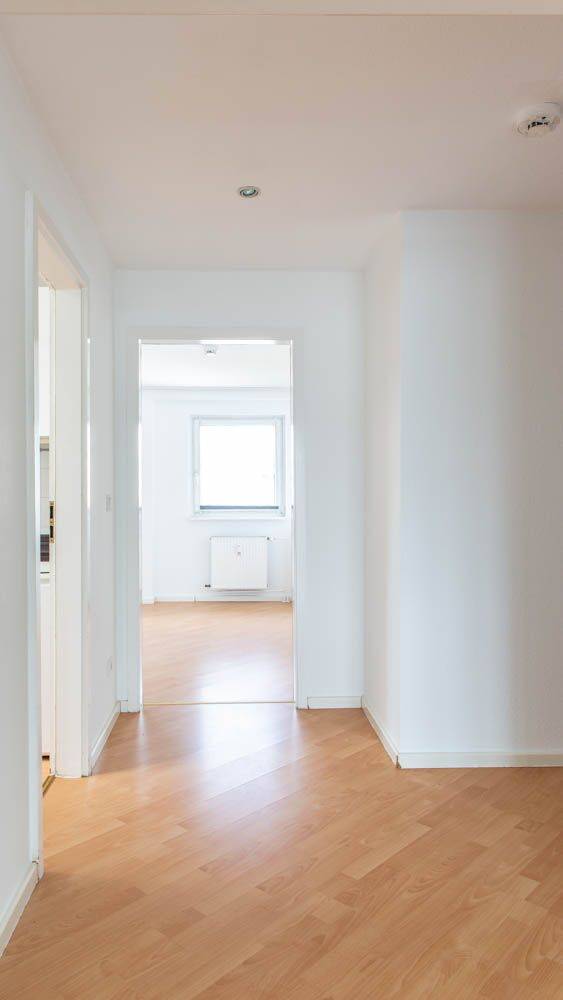 HOMESK - Sofort bezugsfreie 2-Zimmer-DG-Wohnung mit Süd-Wintergarten an der Kantstraße – Berlin – Vorschaubild 6