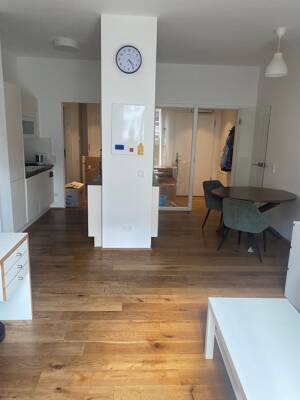 Helle 2 1/2 Zimmer Wohnung in Neubau, teilmöbeliert, direkt am Dresdner Zwinger – 1067 Dresden – Vorschaubild 3