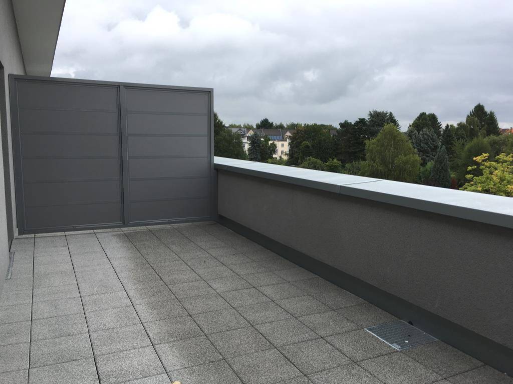 Bei VIVAWEST die Sonnenstrahlen auf der eigenen Terrasse genießen.