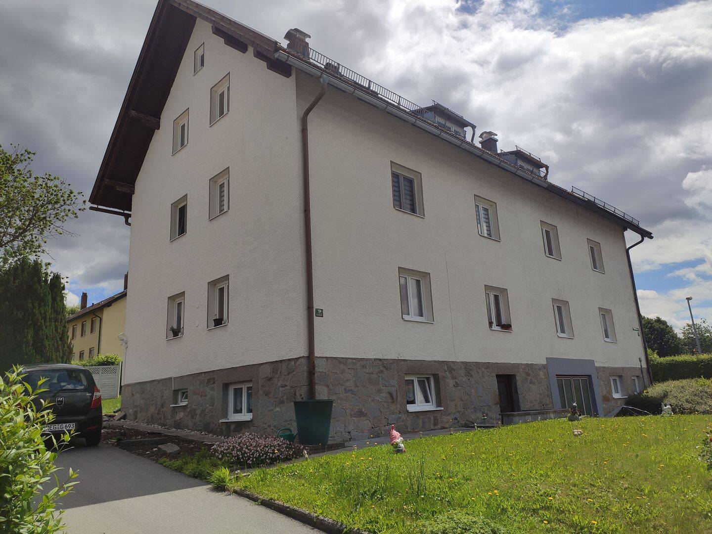 Mehrfamilienhaus mit 6 Wohneinheiten und 1 Einfamilienhaus in Zwiesel