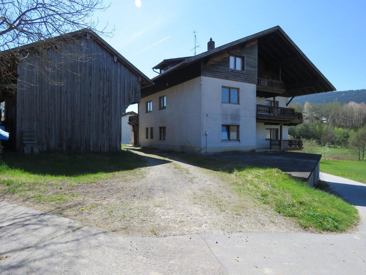 Landhaus mit ELW und ehem. Turbinenhaus in absolut ruhiger Dorfrandlage mit Aussicht ins Zellertal Nähe Arnbruck – Arnbruck – Vorschaubild 4