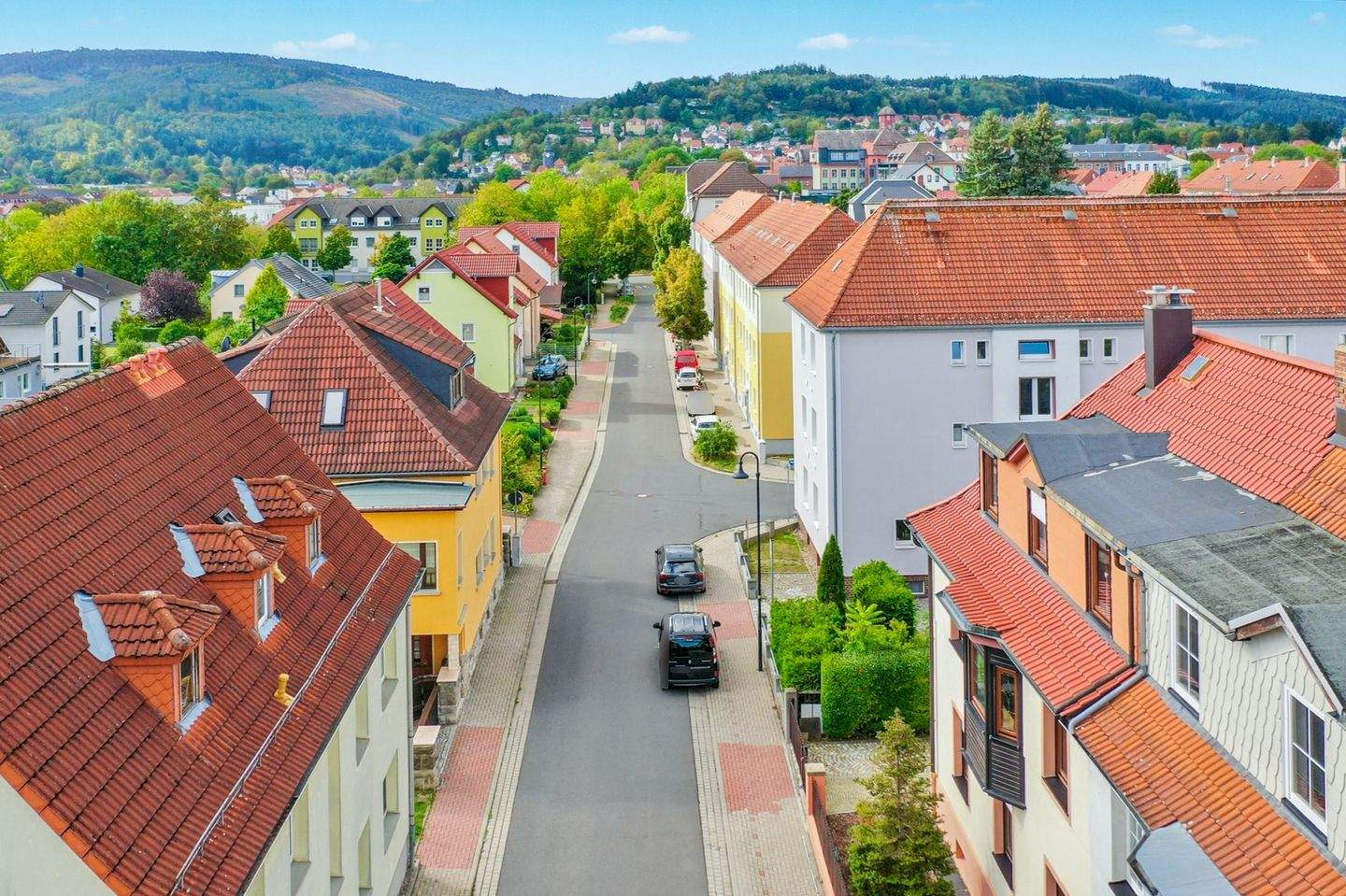 Familienfreundliches Idyll: Saniertes Haus mit Garage und Garten in Bestlage – Ilmenau – Vorschaubild 4