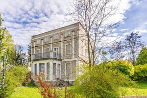 Exklusive Gründerzeitvilla mit Remise und historischem Charme