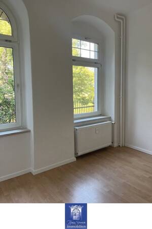 Eindrucksvolle Familienwohnung mit Wintergarten und Balkon in elbnaher Umgebung! – 1279 Dresden – Vorschaubild 6