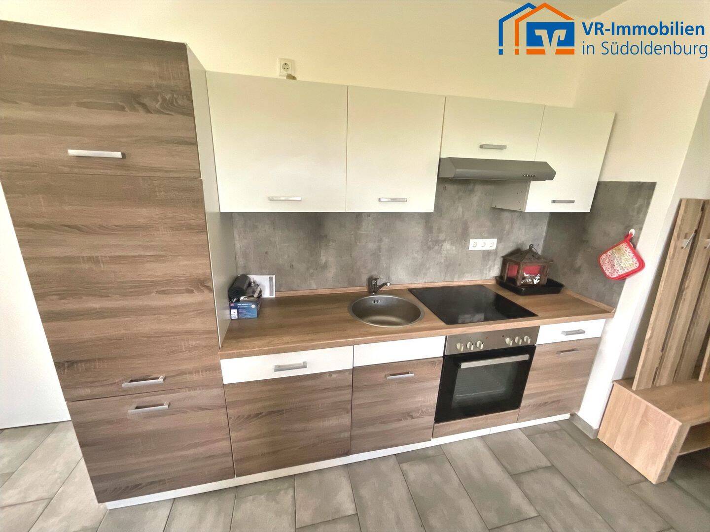 Moderne DG-Singlewohnung mit Küchenzeile und PKW-Stellplatz in Garrel!