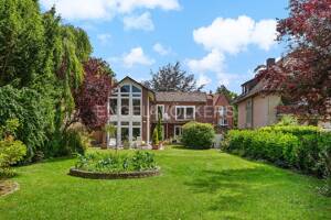 Viel Raum für Ihre Wohnideen - Großzügiges Zuhause mit Westgrundstück und Gartenidylle – 22391 Hamburg – Vorschaubild 2