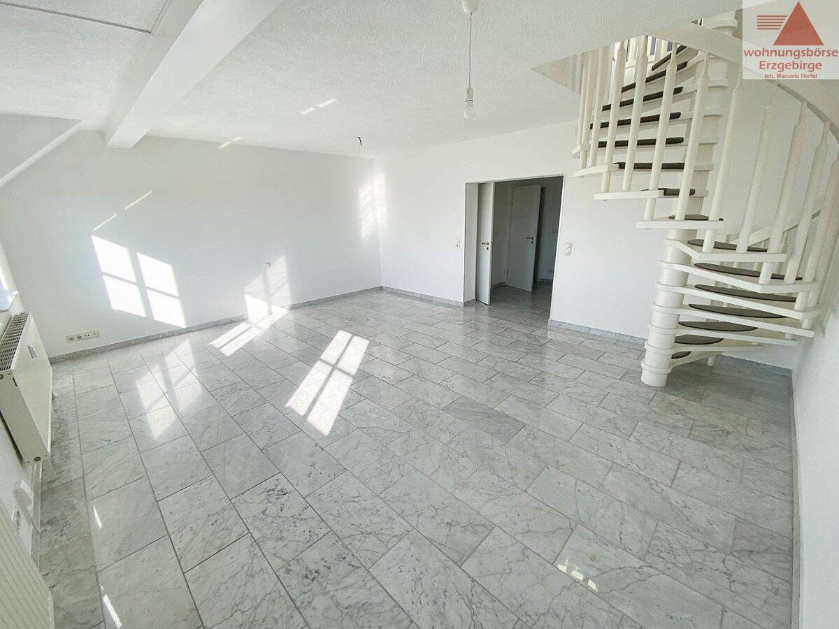 Wunderschöne Maisonette-Wohnung mit Balkon und Tageslichtbad