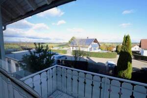 Schöne 3-Zi.-Whg. inmitten der Natur und absolut ruhig gelegen mit großem Balkon. – 78355 Hohenfels – Vorschaubild 2
