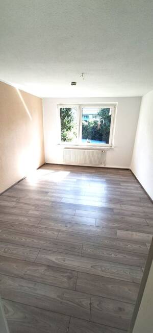 Helle 3 Zi. - Whg. + Balkon in HA Eppenhausen
