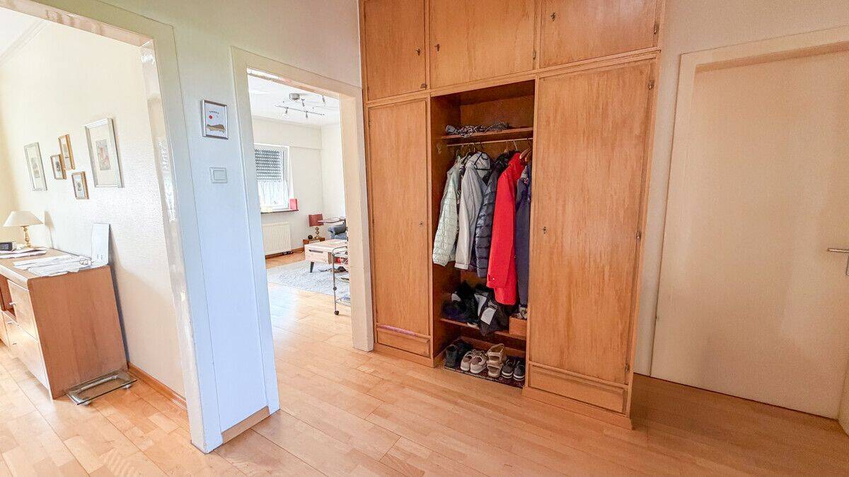 Familienfreundliches Einfamilienhaus mit großem Garten in Geilenkirchen – Geilenkirchen – Vorschaubild 9