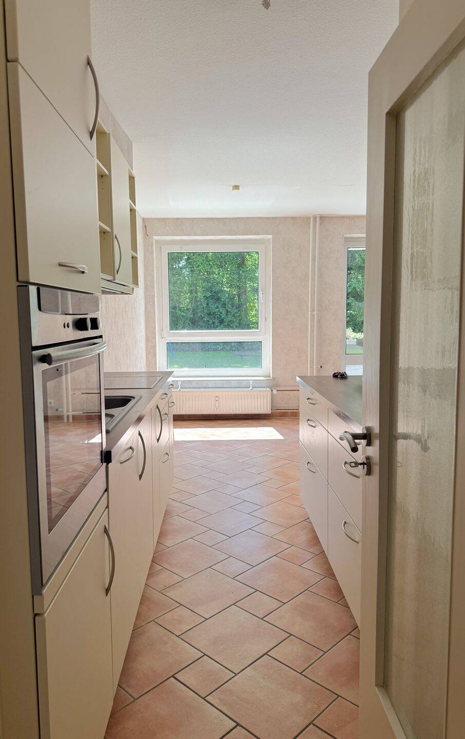 Großzügige 2-Zimmer-Wohnung mit Kamin, Süd-Loggia und Gartenzugang – Hamburg – Vorschaubild 5
