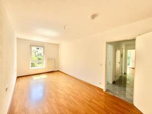 Bezugsfreie 2-Zimmer-Terrassenwohnung mit eigenem Garten und TG-Stellplatz – 1309 Dresden – Vorschaubild 8