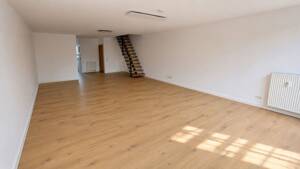 Großzügige 125 m² Maisonette im Bauhausstil - Loggia mit Weitblick - bezugsfrei ab sofort