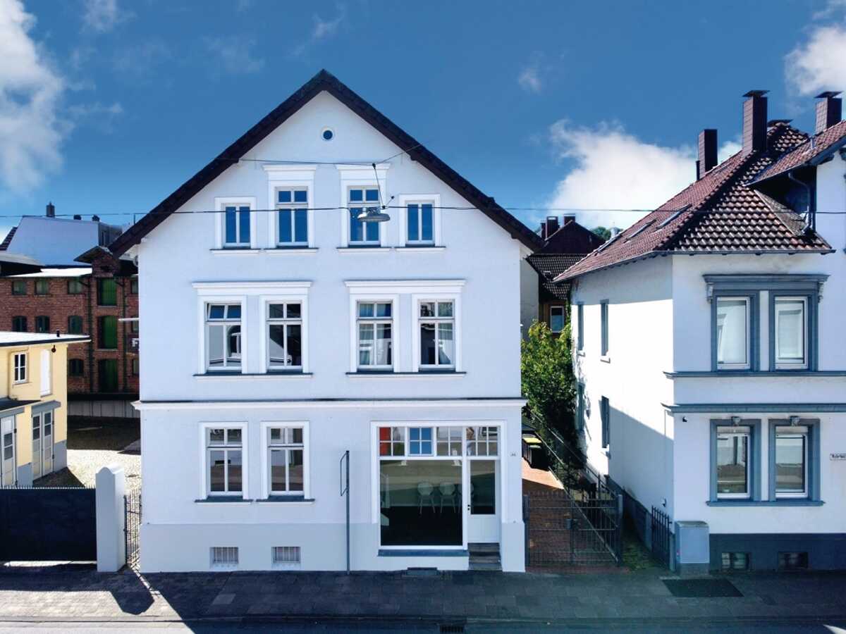 Lichtdurchflutete Dachgeschosswohnung in charmantem Altbau in Innenstadtlage – 33602 Bielefeld – Bild 1 von 9