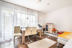 Mehrfamilienhaus aus 1967 in zentraler Lage - Vielseitiges Zins- und Renditeobjekt! – 50739 Köln – Vorschaubild 4