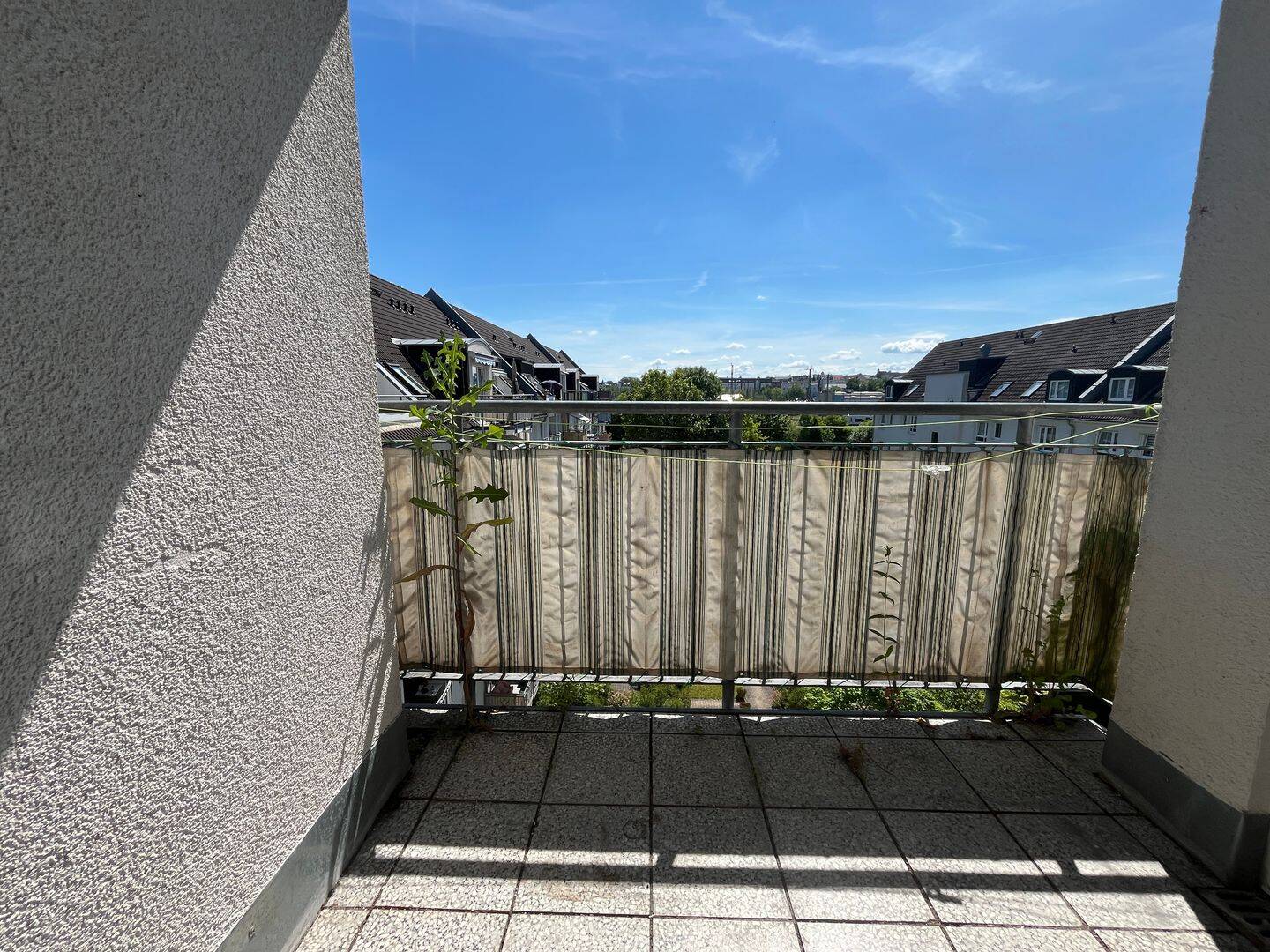 Sonnige Aussichten im 5. Stock - mit Aufzug und Hofblick – Chemnitz – Vorschaubild 2
