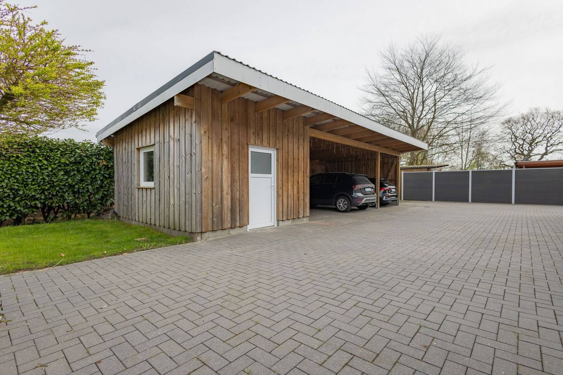 Haus in 25872 Ostenfeld (Husum) mit 298 m² kaufen