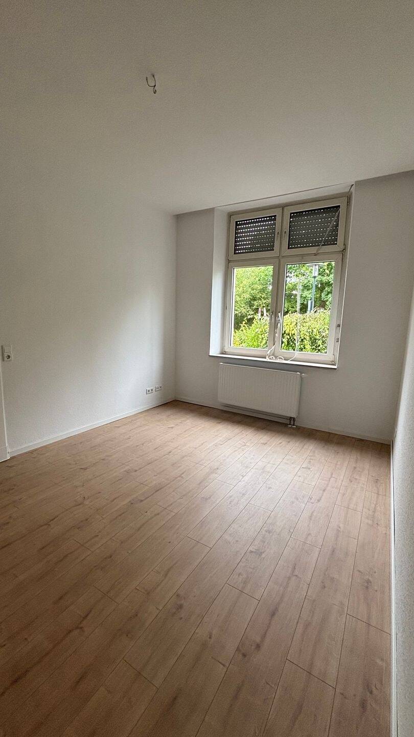 Frisch renovierte helle 58 m² Erdgeschosswohnung am Obergplatz in Krefeld – Ideal für Singles oder P