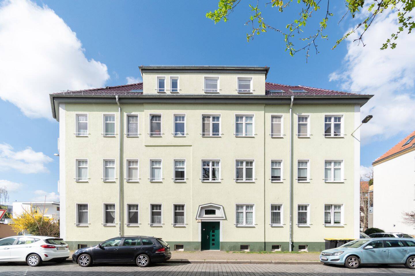 DACHGESCHOSSTRAUM MIT SONNENLOGGIA | Gemütliche 3-Raum-Wohnung mit Tageslichtbad – Leipzig – Vorschaubild 5