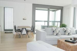 Außergewöhnliche 2,5-Zimmer-Wohnung mit tollem Ausblick im höchsten Wohnhaus Stuttgarts – 70192 Stuttgart – Vorschaubild 2