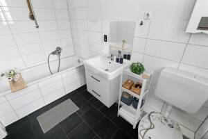 ACHTUNG SOMMERAKTION ! Geräumige 2,5- Raum- ETW im EG zur Kapitalanlage ! * Provisionsfrei ! * – Am Himgesberg 1, 47259 Duisburg-Süd – Vorschaubild 9