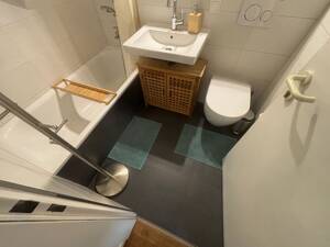 Möblierte 2-Zimmer-Maisonettewohnung | 60 m² | Balkone | Bremen-Vegesack | WLAN | sofort bezugsfertig | ohne Courtage – 28757 Bremen – Vorschaubild 8