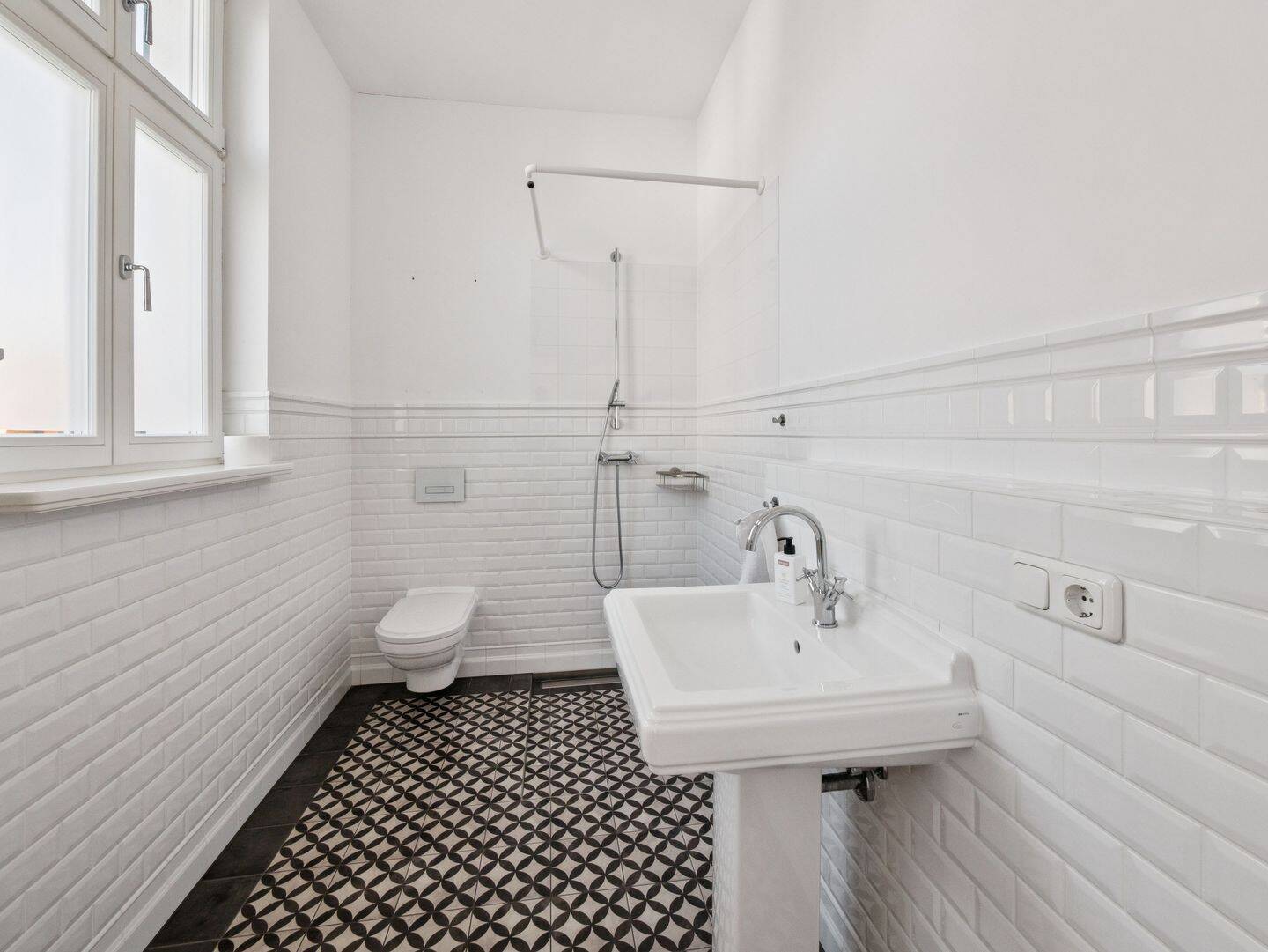 Hochwertiges & energieeffizientes Einfamilienhaus mit Blick ins Grüne – Berlin – Vorschaubild 9