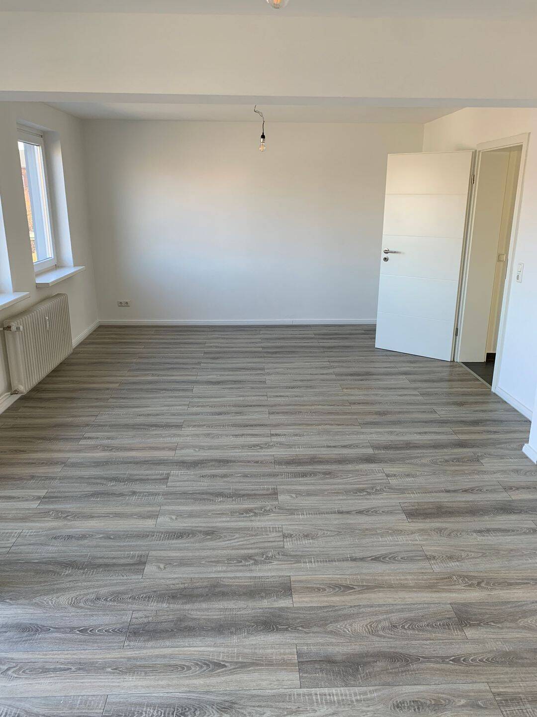 Kiel - Wilhelmplatz: Freie, fein modernisierte 3 Zimmer Eigentumswohnung mit 3 Balkonen im 2.0G – Kiel – Vorschaubild 6