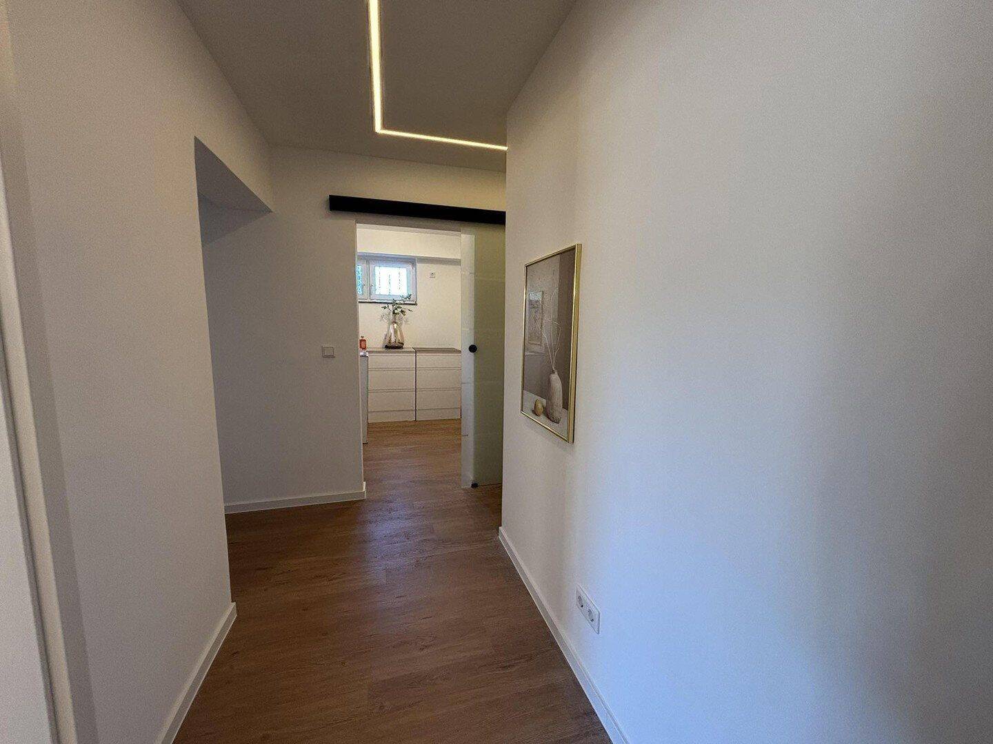 Einziehen und wohlfühlen: Lichtdurchflutete 2-Zimmer-Wohnung mit Südbalkon in Nippes – Köln – Vorschaubild 8